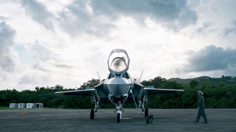 Foto de aeronave de guerra estadounidense en Puerto Rico (EFE)