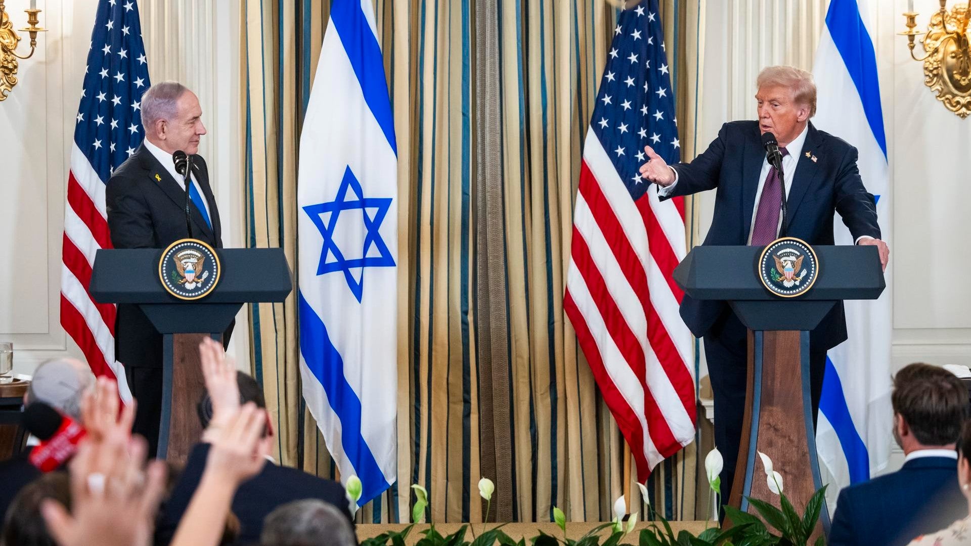 Benjamín Netanyahu, primer ministro de Israel, y Donald Trump, presidente de EE. UU. - Foto: EFE