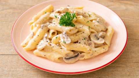 Receta de pasta fría cremosa - Foto referencia: Canva