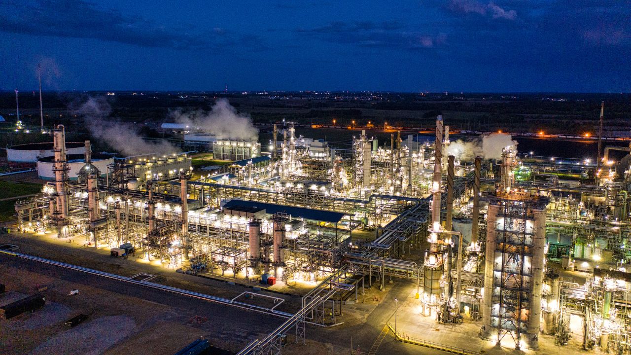 Infraestructura de extracción de petróleo | Foto Canva