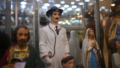 Figura de José Gregorio Hernández (AFP)