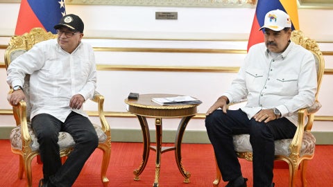 Gustavo Petro y Nicolás Maduro - Foto AFP (2)