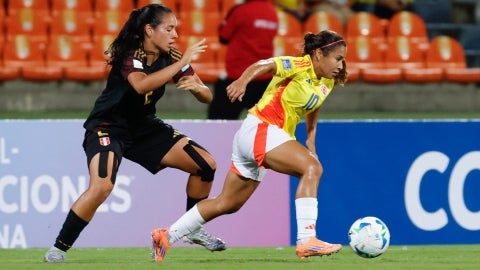 Leicy Santos, protagonista en el juego de la Tricolor ante Perú, en la Liga de Naciones - Foto: EFE