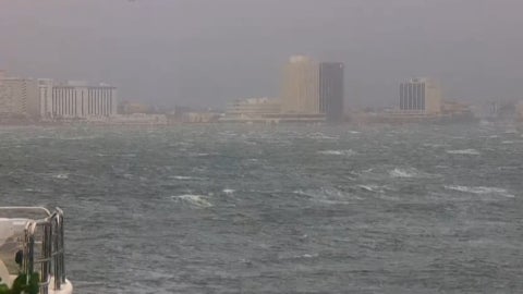 Vista de Jamaica a horas de llegada del huracán Melissa el martes 28 de octubre de 2025. (AFP)