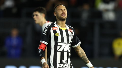 Neymar continuaría con su carrera deportiva con Santos FC en 2026 - Foto: EFE