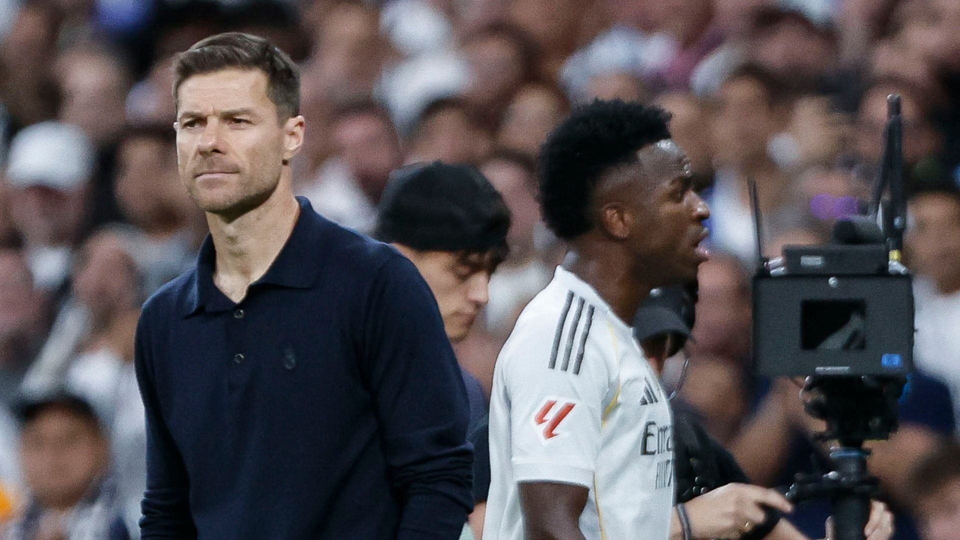 Xabi Alonso y Vinícius Júnior - Foto EFE