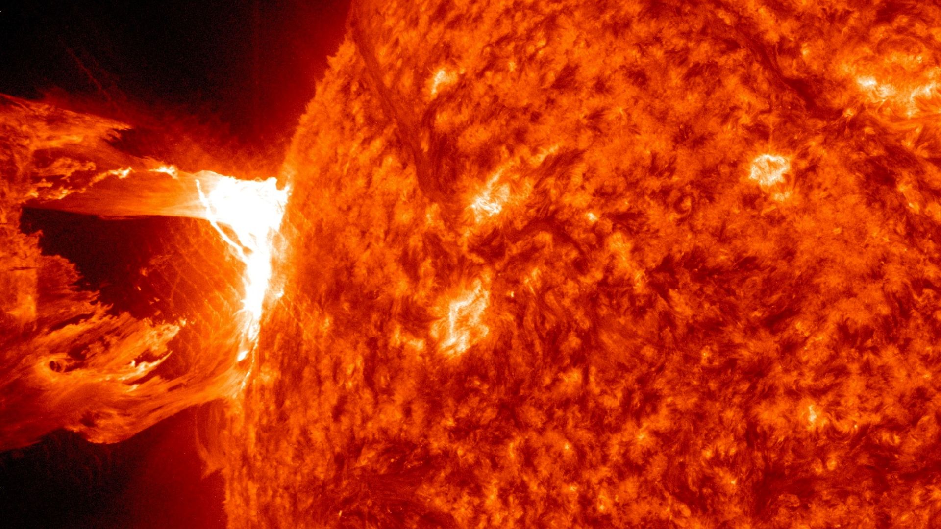 Una fuerte tormenta solar golpeará a la Tierra en las próximas horas - Foto NASA