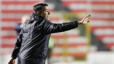César Farías cerca de convertirse nuevo DT de Santa Fe - Foto: EFE