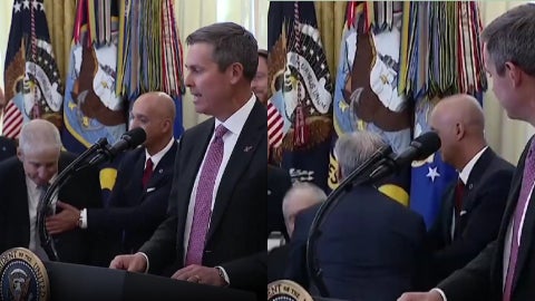 El ejecutivo de Novo Nordisk, Gordon Findlay, se desmayó en la Casa Blanca / FOTO: Captura de pantalla