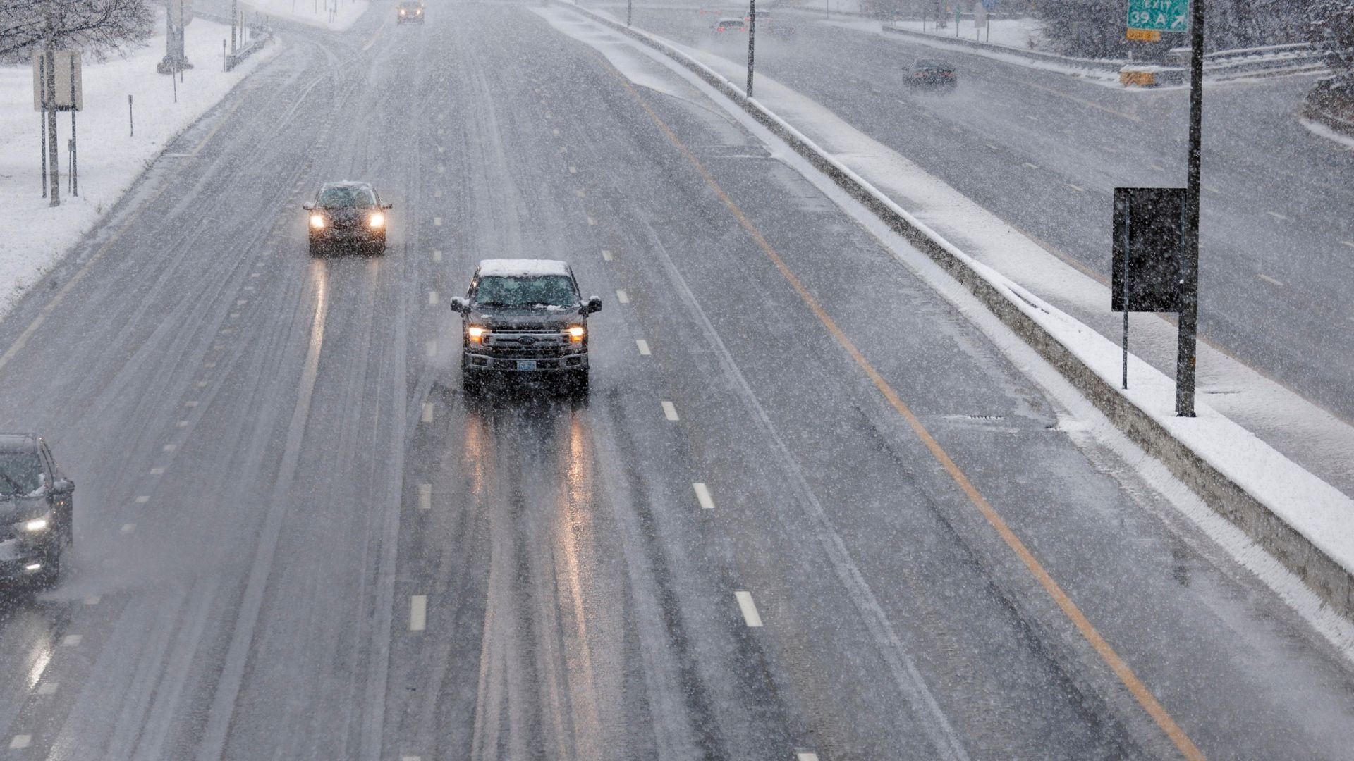 Varias regiones vivirán en las próximas horas una montaña rusa climática por potente frente frío - Foto referencia EFE