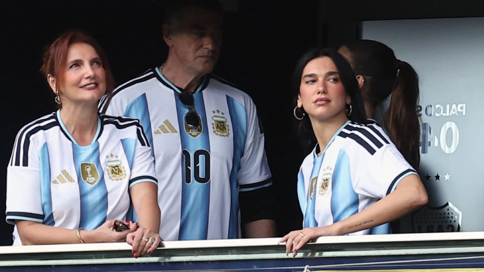 Dua Lipa estuvo en La Bombonera en Argentina / FOTO: AFP