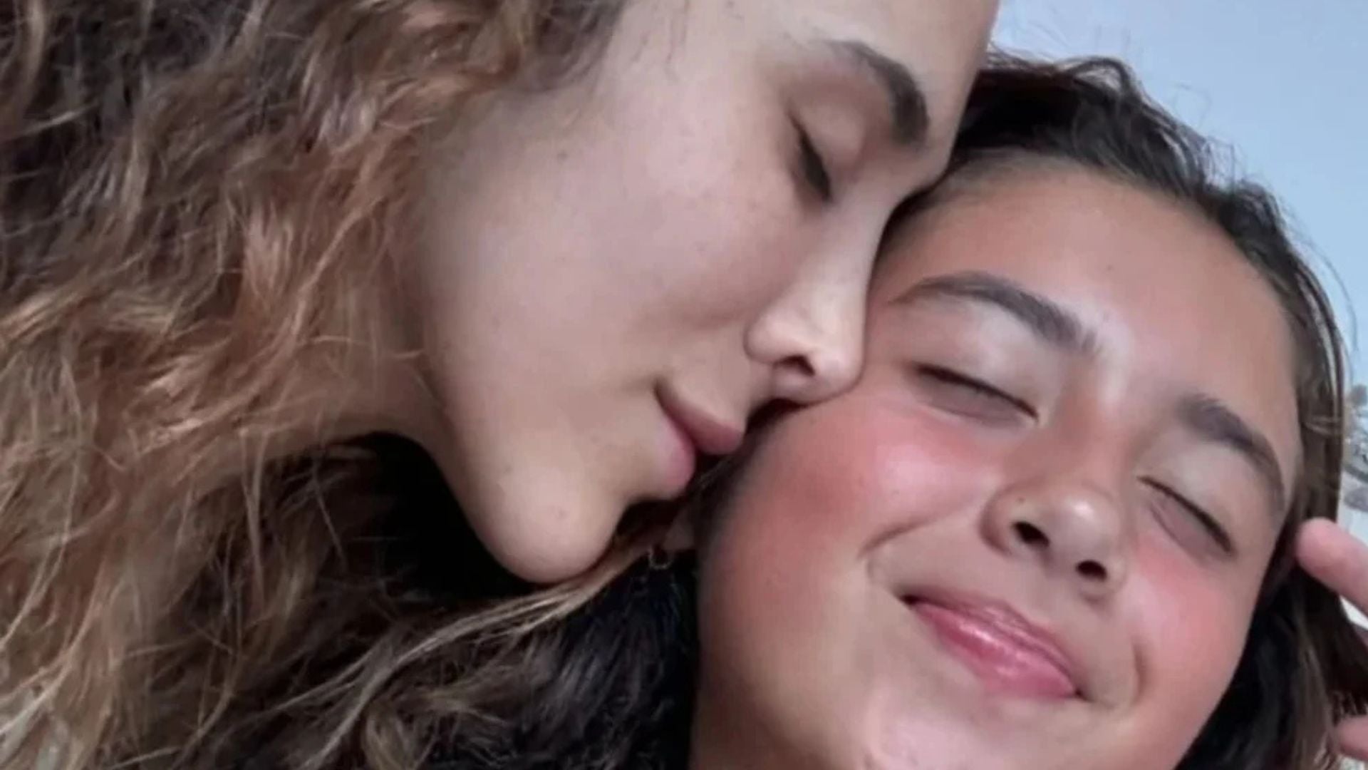 Daniela Ospina y Salomé