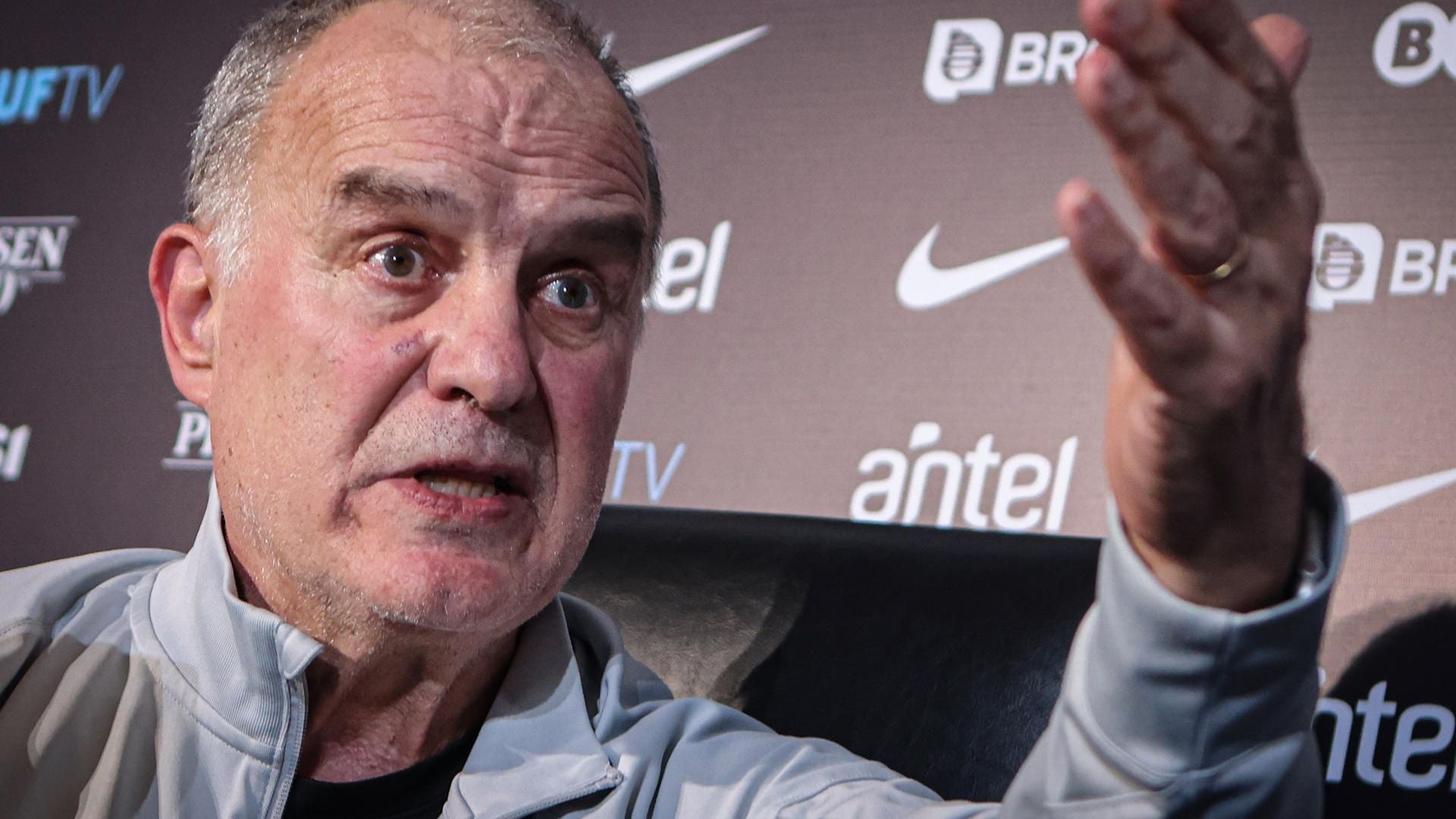 Marcelo Bielsa habló sobre su continuidad con Uruguay - Foto: EFE
