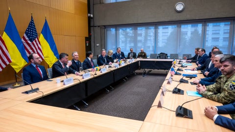 Negociaciones entre las delegaciones estadounidense y Ucrania en Ginebra - Foto: EFE