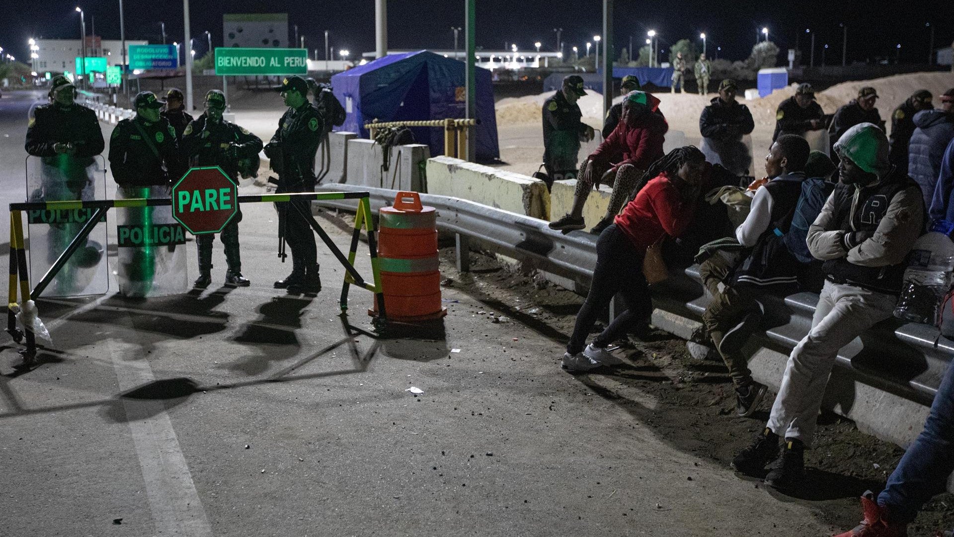 Migrantes en la frontera entre Chile y Perú - Foto: EFE