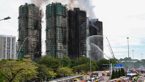 Incendio en complejo de edificios residenciales en Hong Kong (AFP)