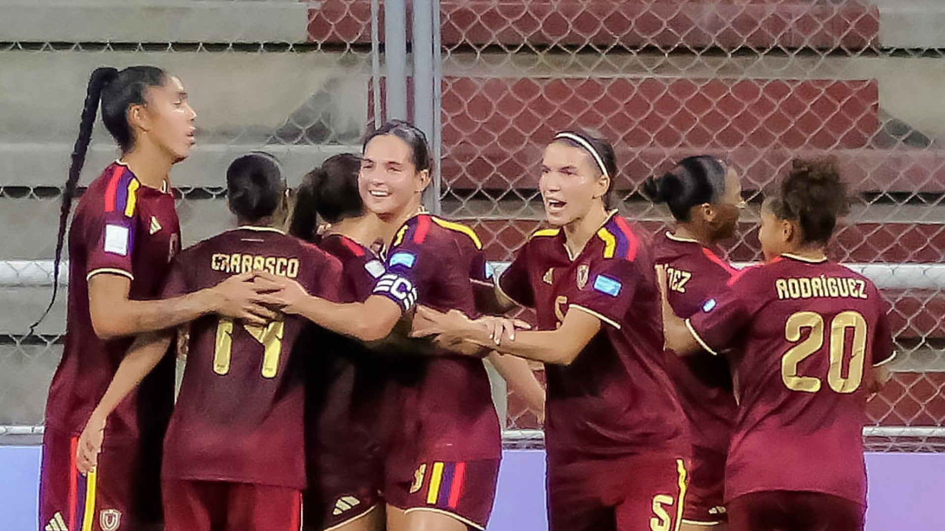Venezuela ante Perú en la Liga de Naciones Femenina - Foto: EFE