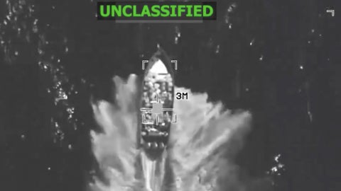 Presunta narcolancha atacada en el Pacífico. (Comando Sur de Estados Unidos)