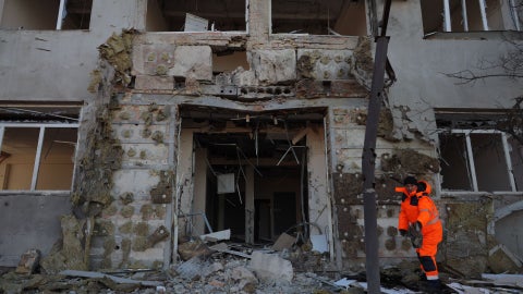 Rusia afirma que bombardeó instalaciones ucranianas con misiles hipersónicos - AFP