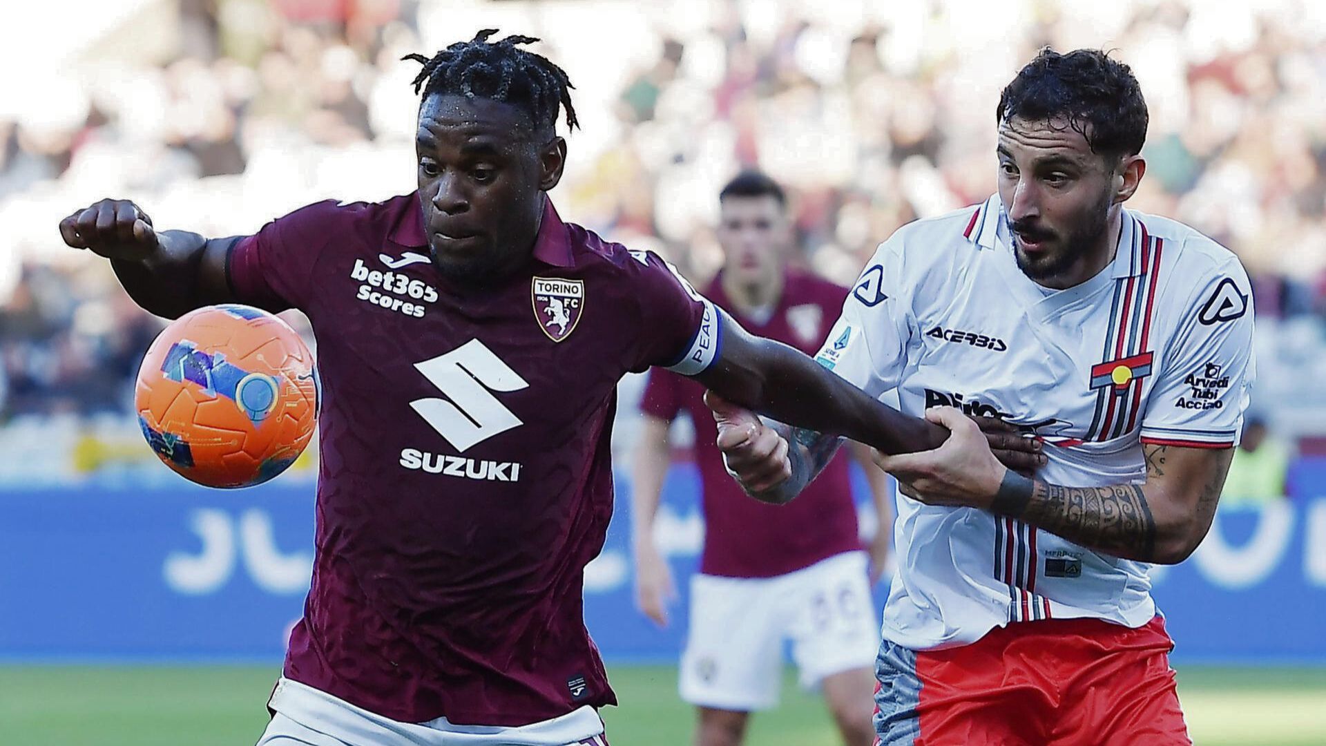 Duván Zapata en el juego del Torino ante Cremonese - Foto: EFE