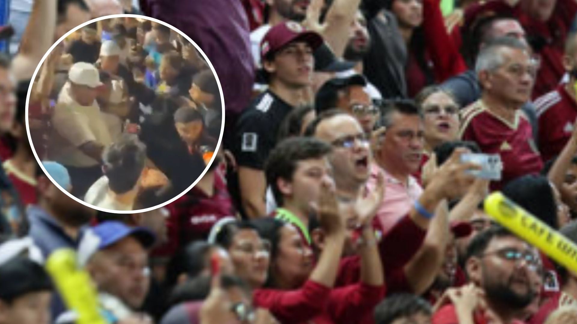 'Brujo' Martínez escoltado en Zulia, Venezuela / Fanáticos de la Vinotinto - Fotos: X / EFE