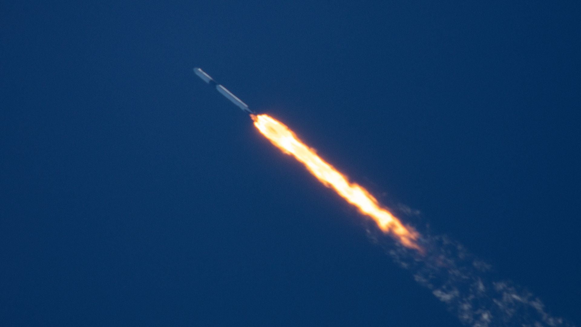 Referencia de cohete | Foto Canva