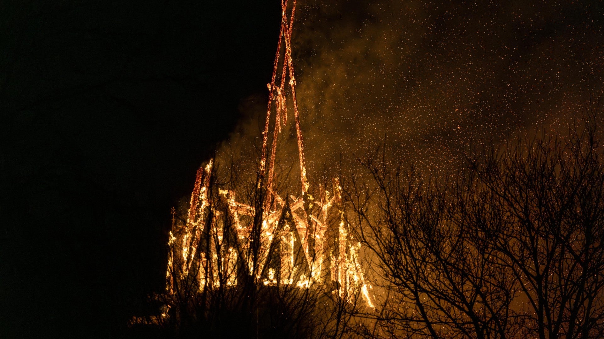 Incendio en histórica iglesia en Ámsterdam | Foto: EFE
