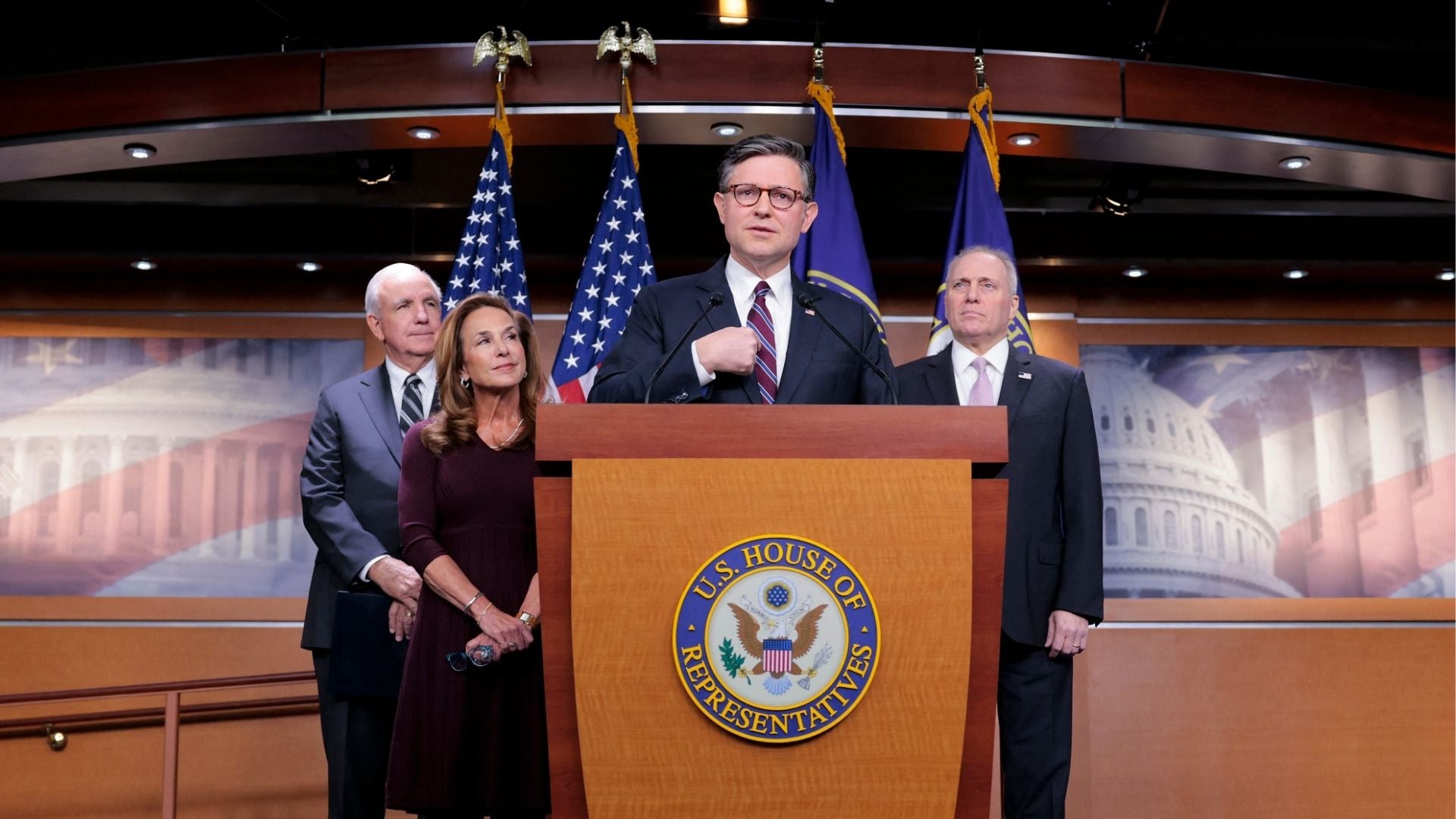 Mike Johnson, Carlos A. Giménez, Lisa McClain y Steve Scalise - Foto AFP