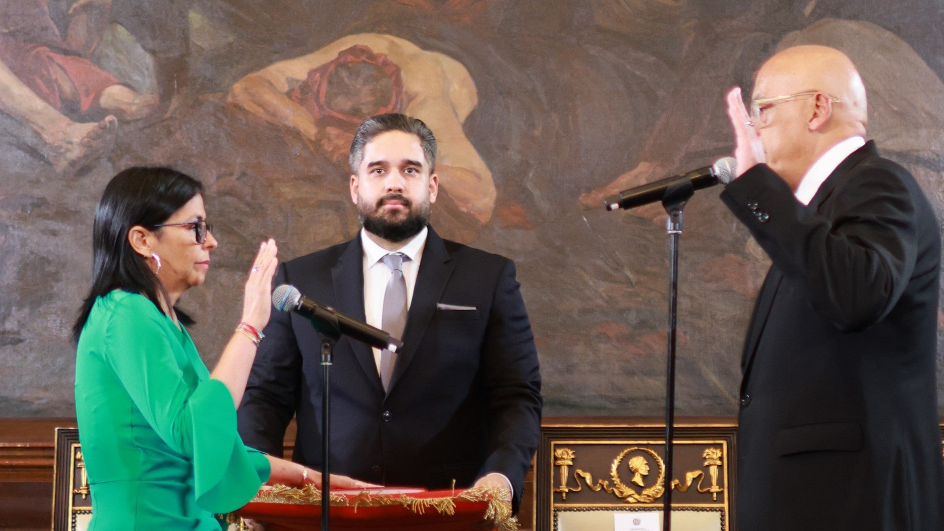 Delcy Rodríguez, en su juramentación como jefe encargada del régimen venezolano - Foto: EFE