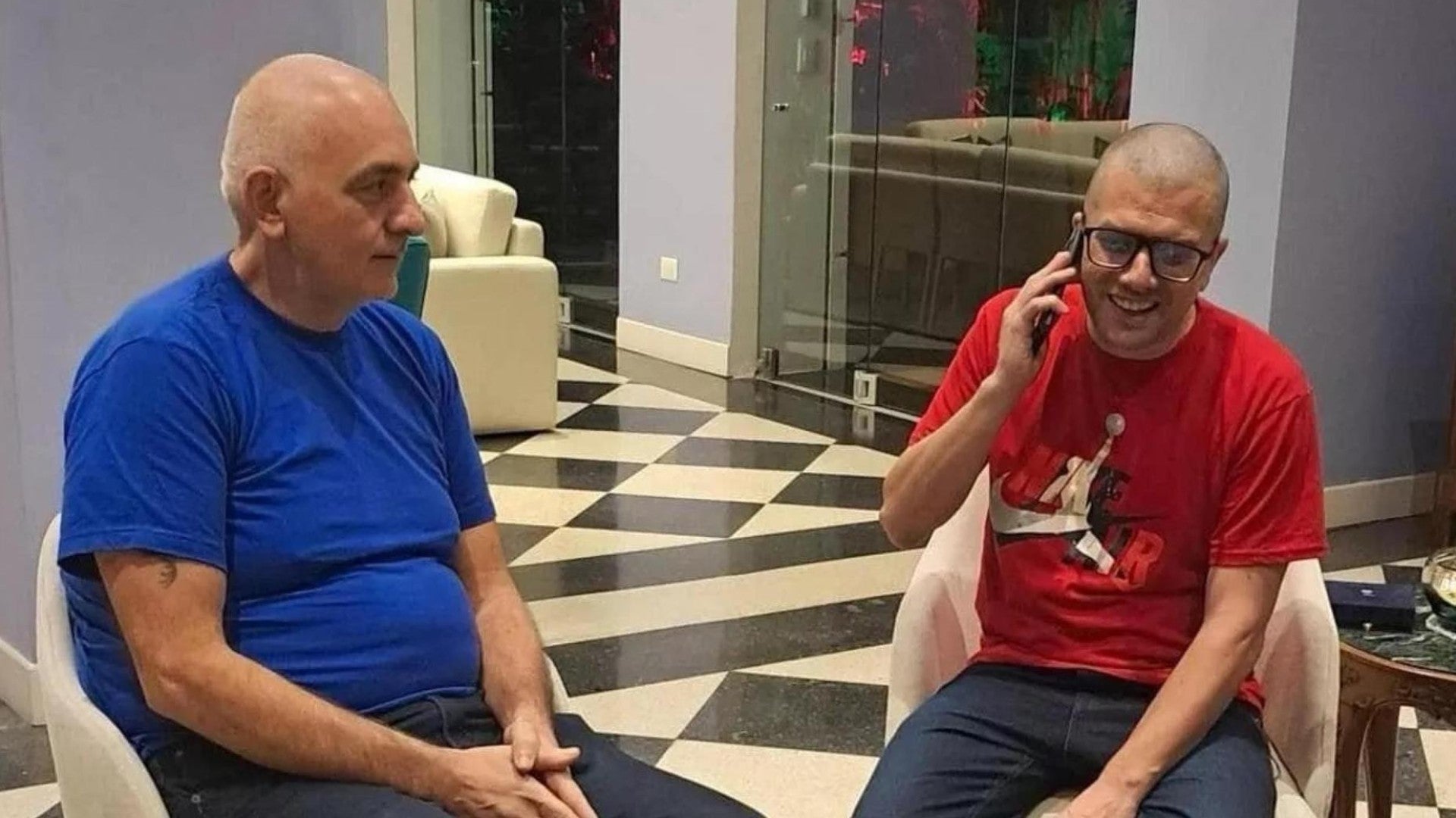 Los italianos excarcelados Alberto Trentini y Mario Burló. (EFE)