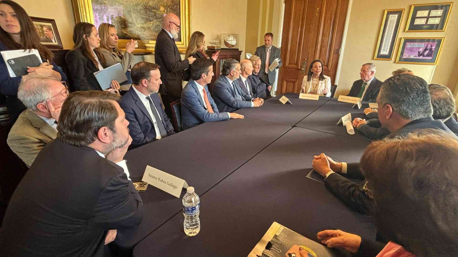 María Corina Machado reunida con legisladores en EE. UU.