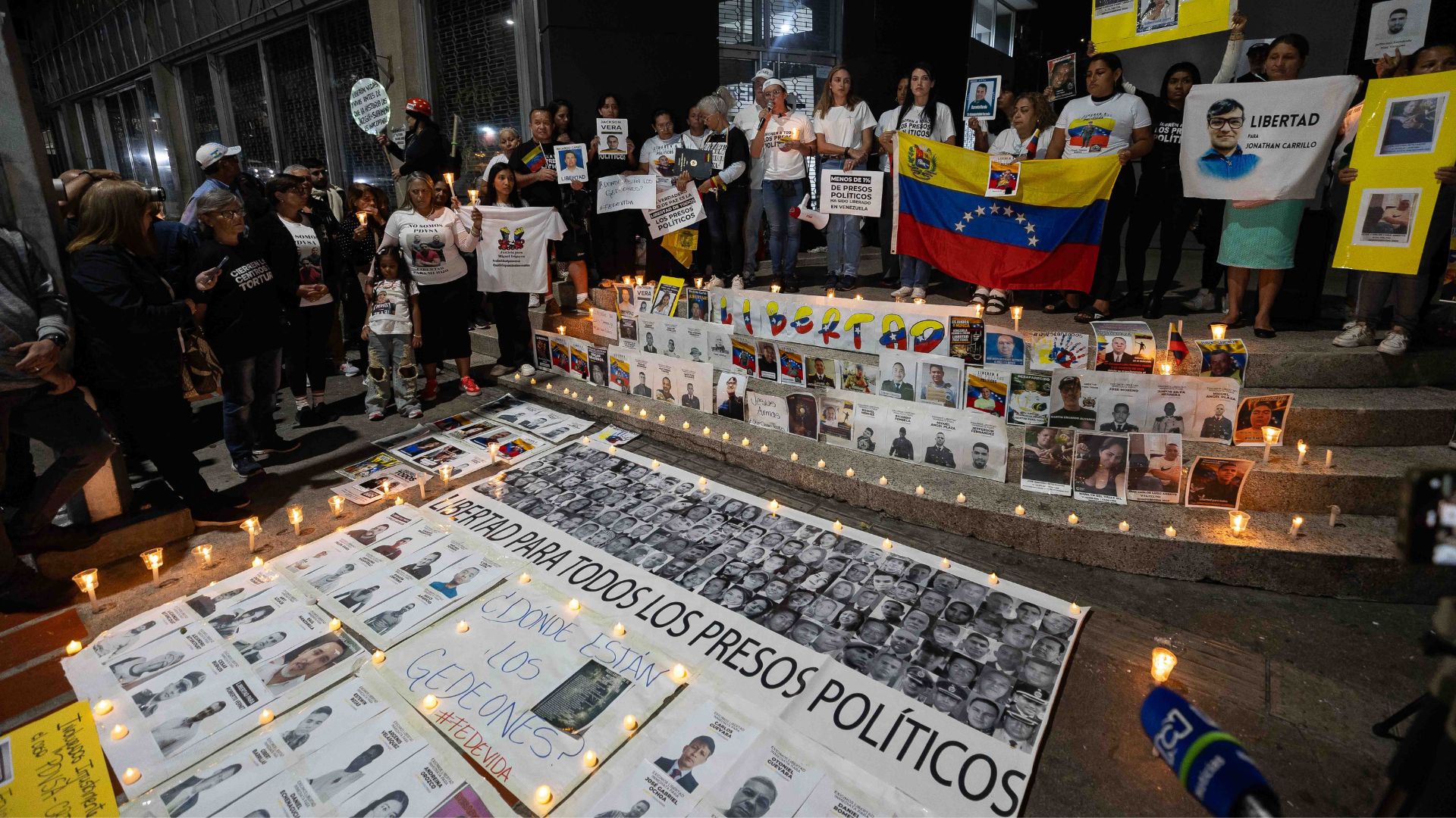 Familiares de presos políticos exigen su liberación - Foto EFE