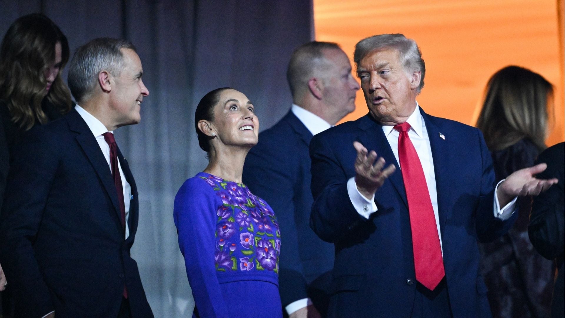 Mark Carney, Claudia Sheinbaum y Donald Trump en sorteo del Mundial 2026 - Foto AFP