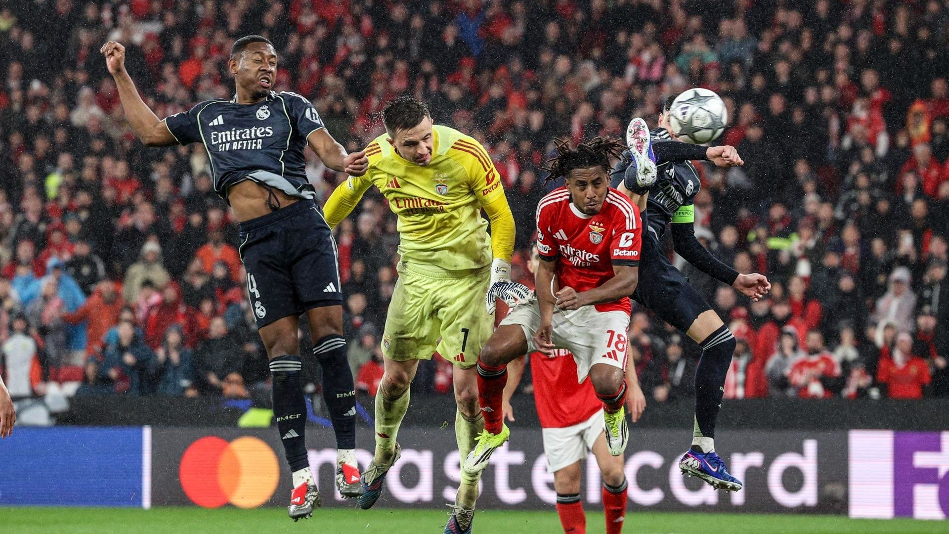 Gol agónico del Benfica al Real Madrid en Champions League - Foto: EFE