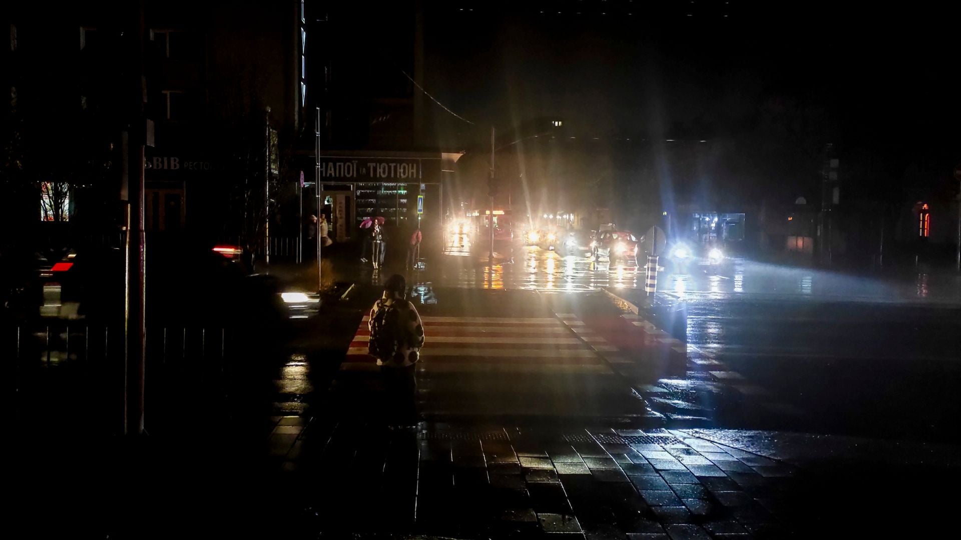 Apagones masivos en Ucrania y Moldavia: Kiev amanece sin agua y sin metro - EFE