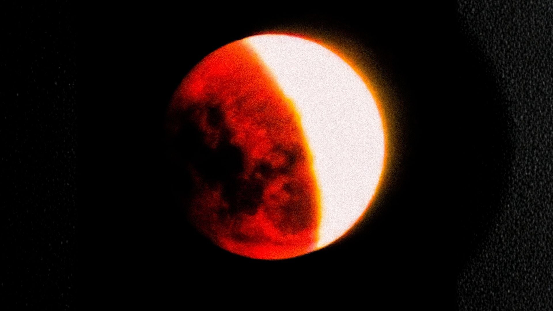 Eclipse lunar anular | Foto Canva