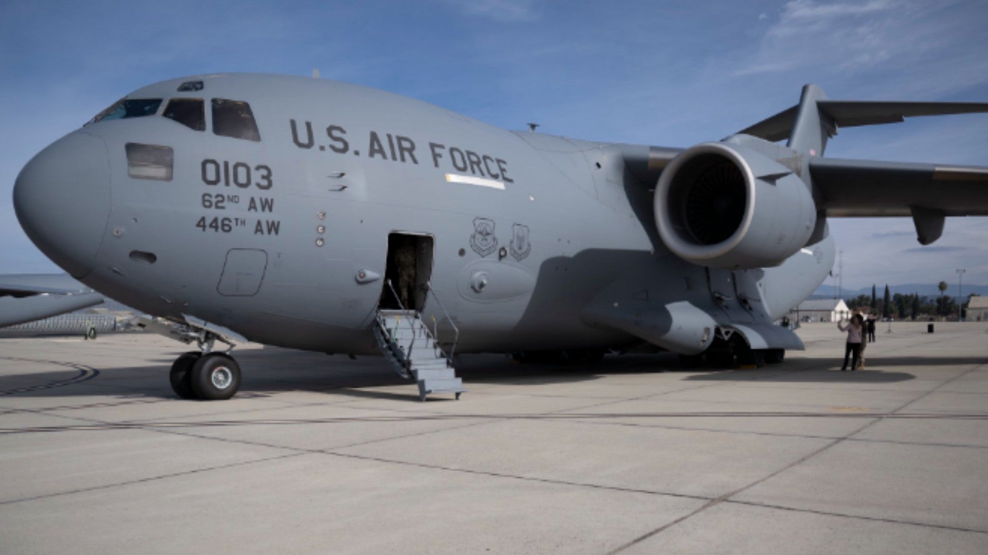 Avión en el que es transportado reactor nuclear en Estados Unidos. (Departamento de Guerra de Estados Unidos)
