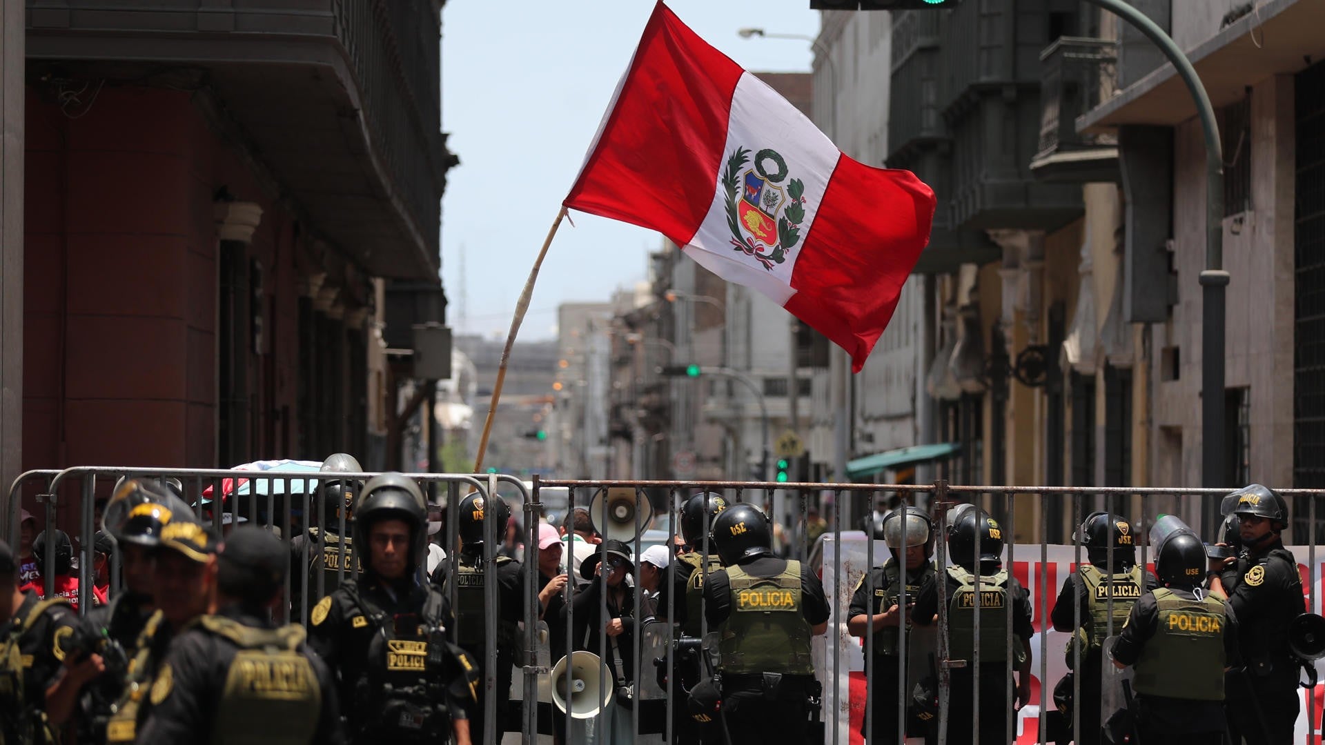 Inmediaciones del Congreso de Perú - Foto: EFE
