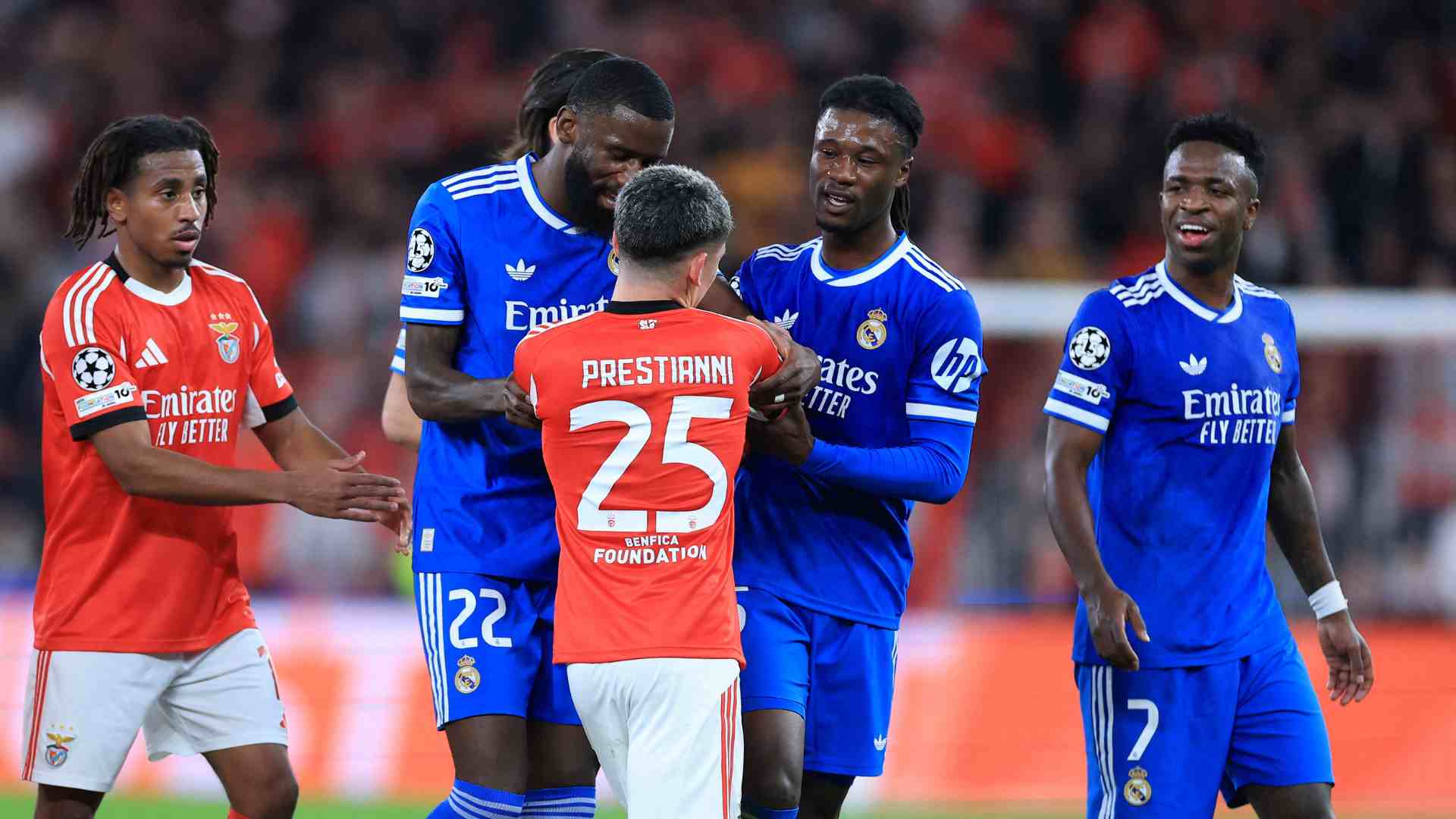 Jugadores del Benfica y del Real Madrid - AFP
