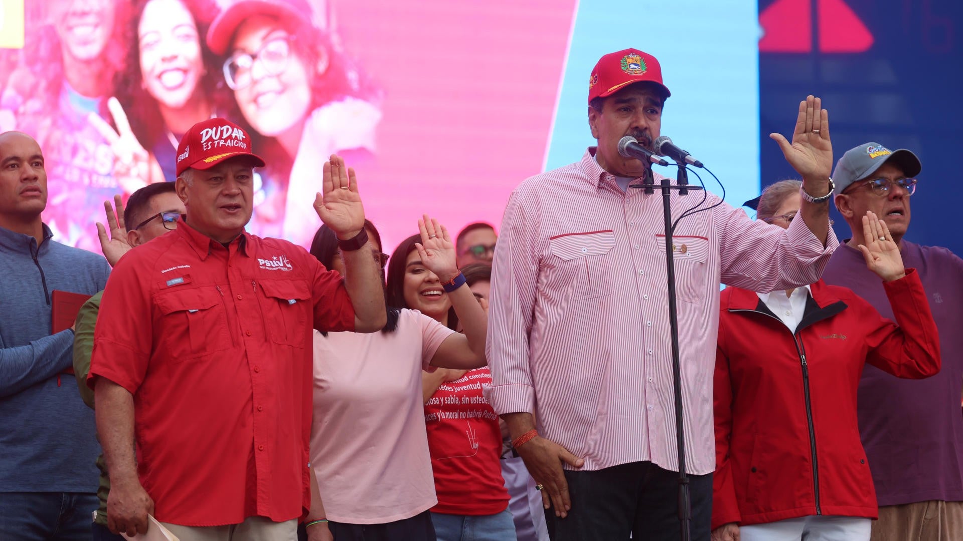 Diosdado Cabello y Nicolás Maduro - Foto: EFE