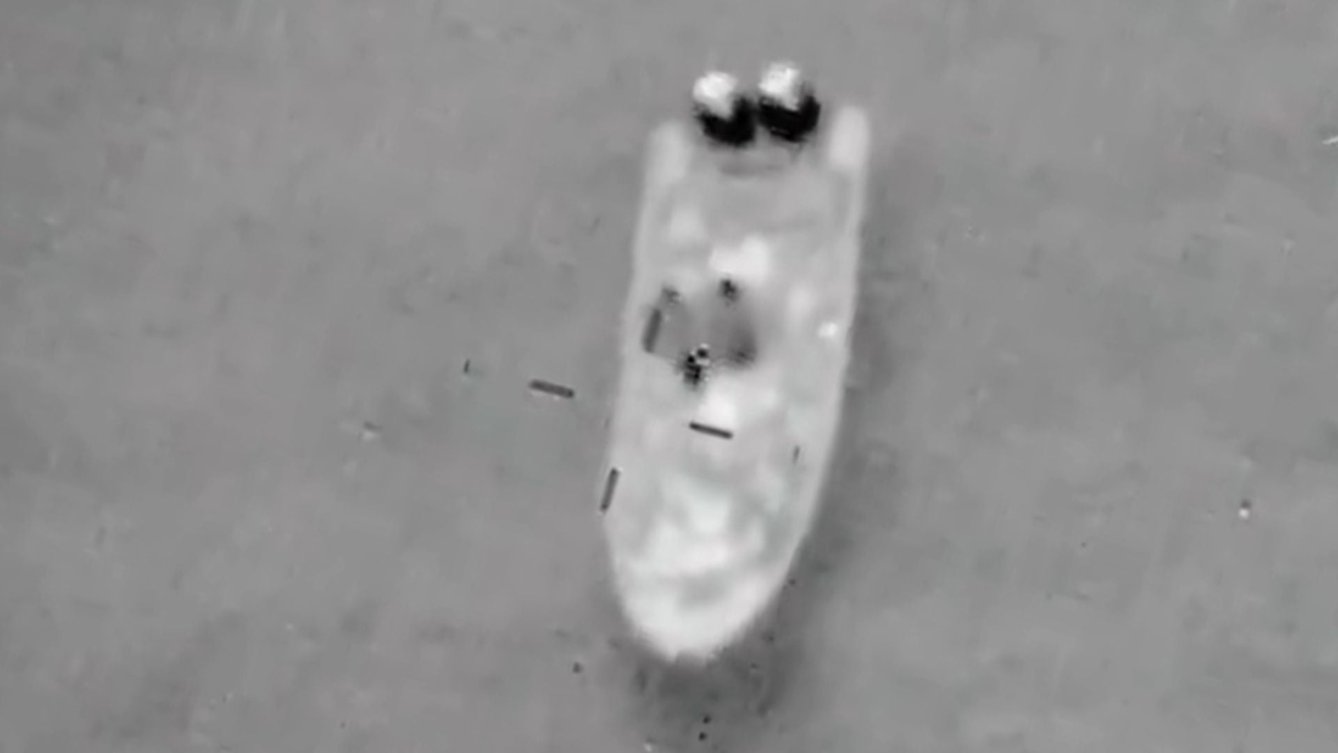 Embarcación con cargamento de cocaína en La Guajira - Foto captura: Fuerza Aeroespacial Colombiana