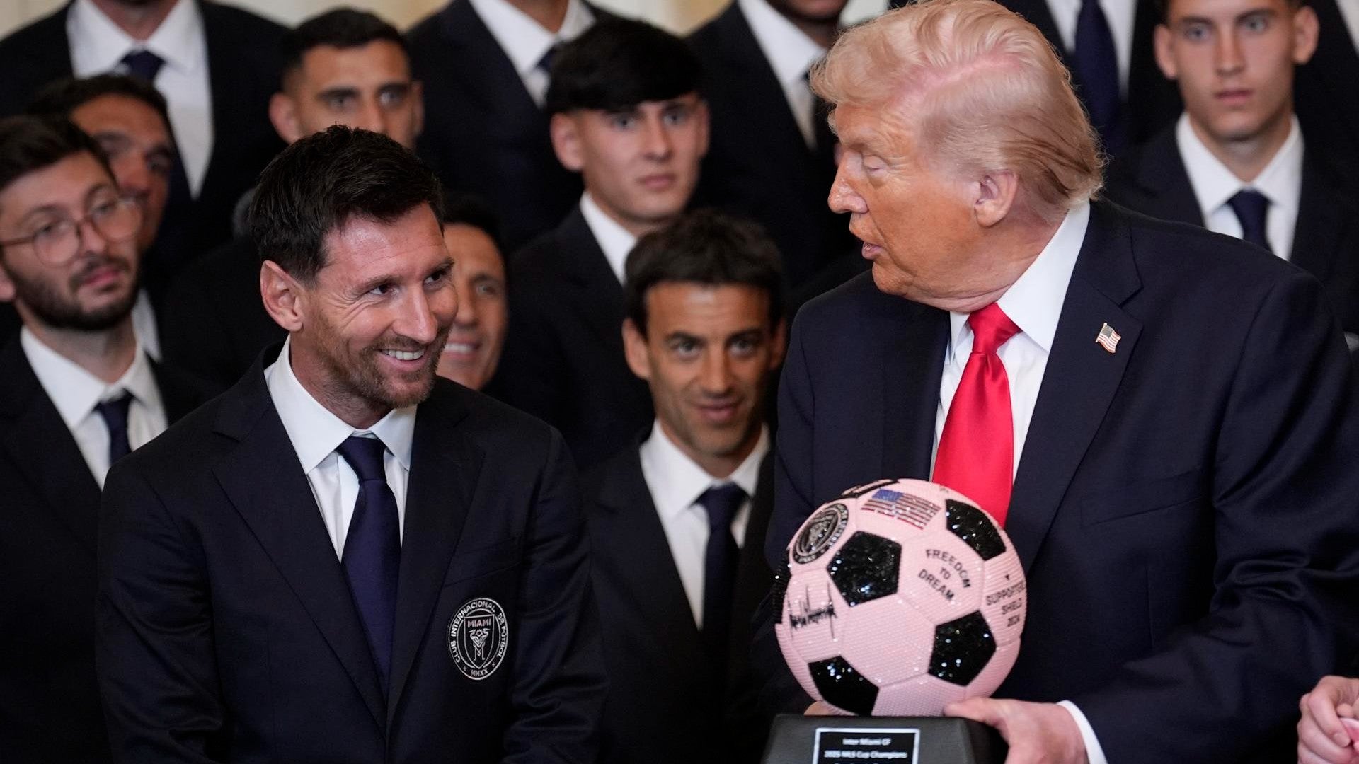 Donald Trump homenajeó a Messi y al Inter Miami / FOTO: EFE