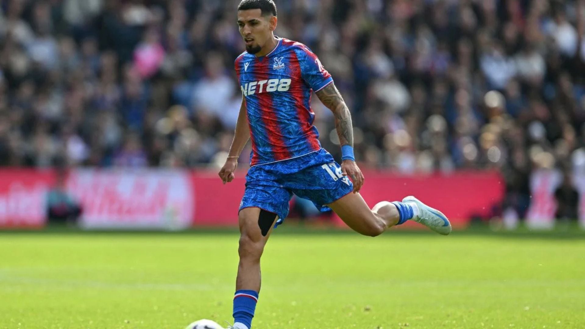 Daniel Muñoz, lateral del Crystal Palace y la Selección Colombia - Foto: AFP