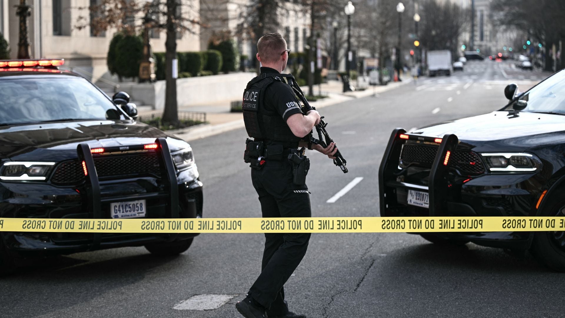 Vehículo chocó contra una barrera de seguridad cerca de la Casa Blanca; el conductor fue detenido - AFP