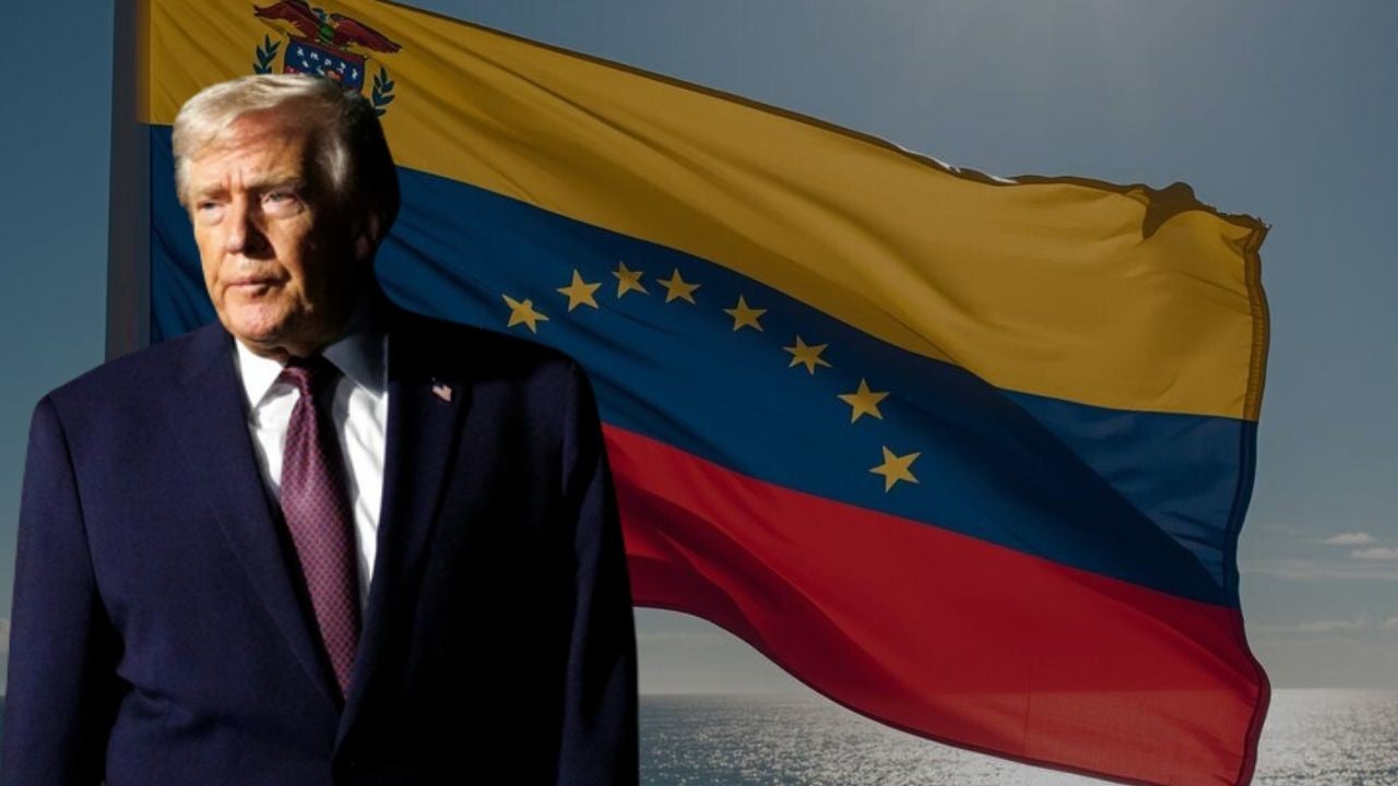 Trump con bandera de Venezuela (AFP y Canva)
