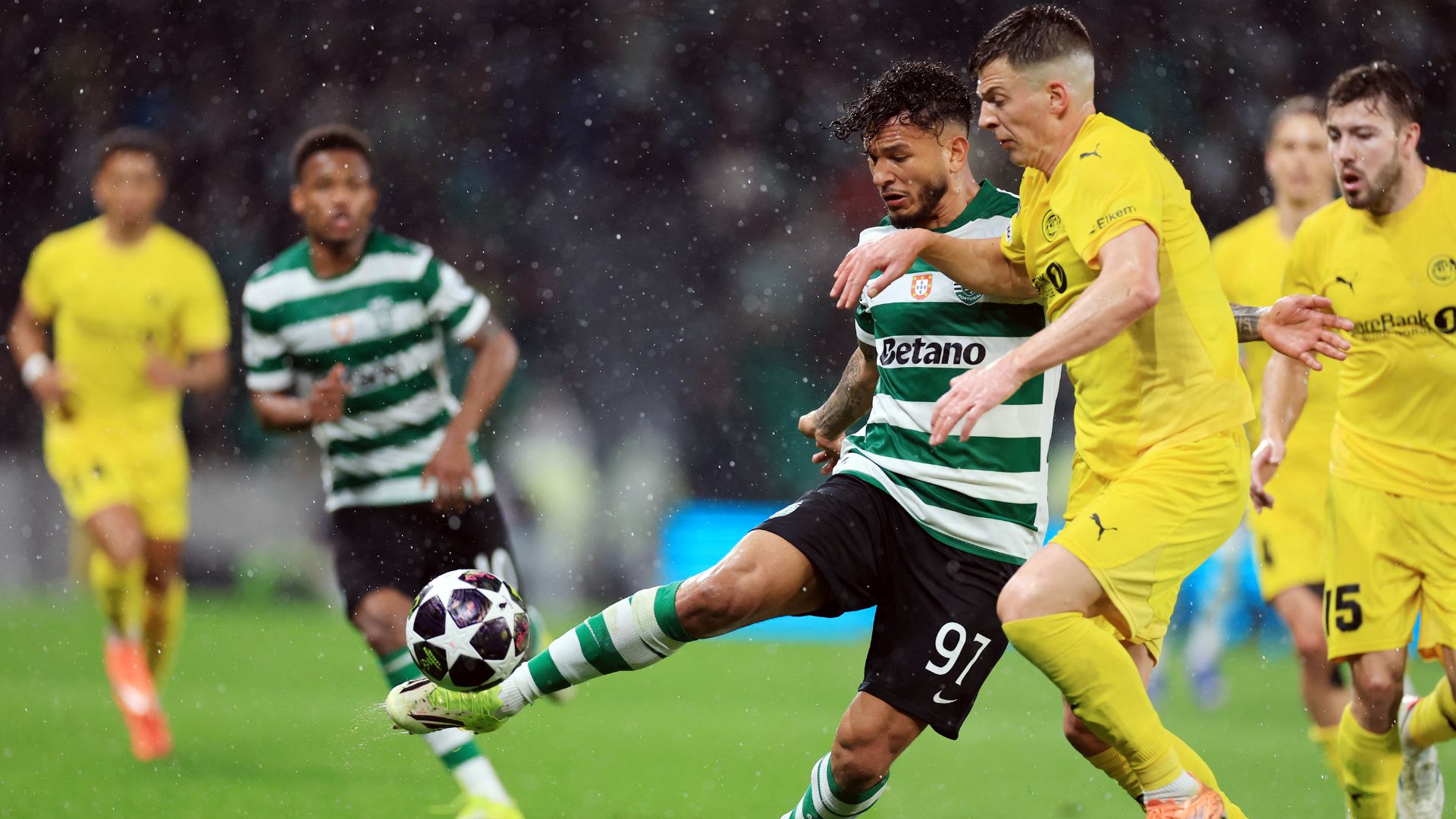 Luis Suárez, del Sporting, en el juego de vuelta de los octavos de la Champions ante el Bodo Glimt - Foto: AFP
