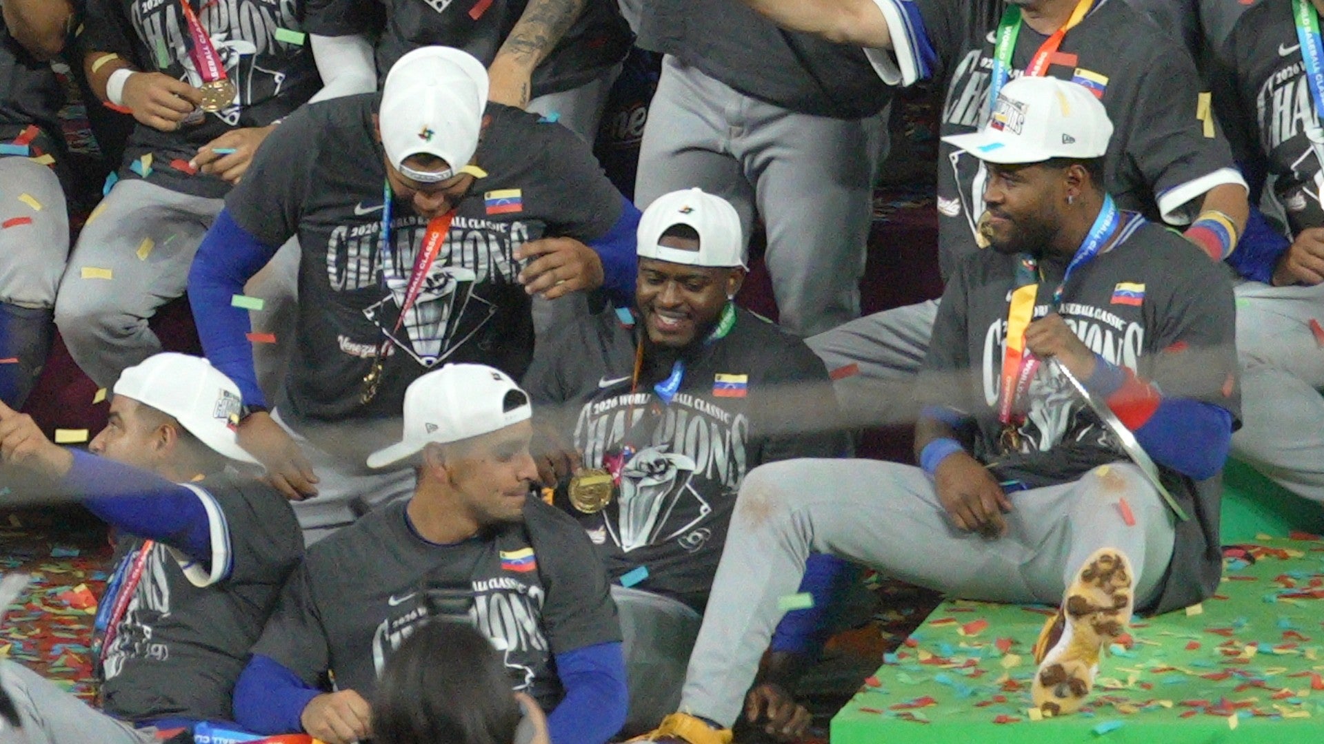MVP del Clásico Mundial, Maikel García, junto a compañeros de la Selección de Venezuela de béisbol - Foto: EFE
