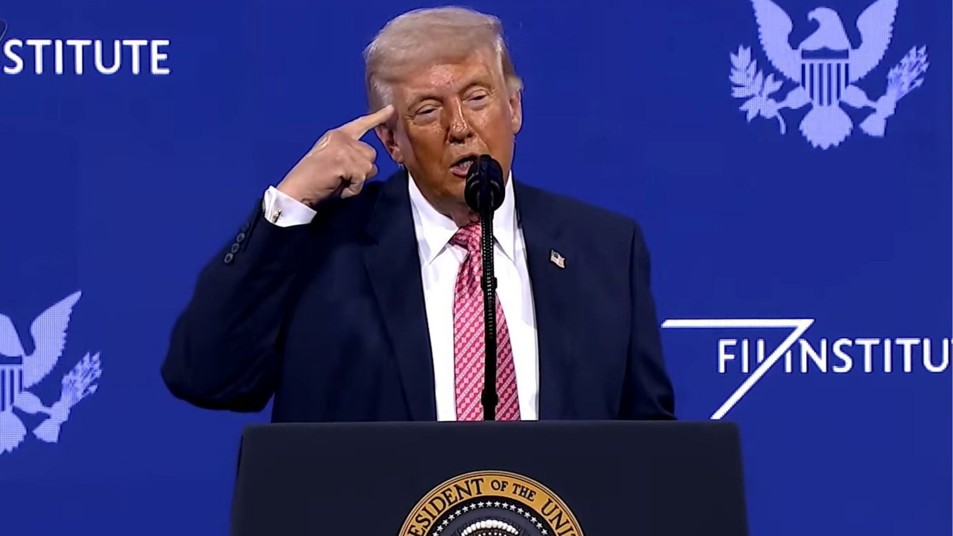 El presidente de Estados Unidos, Donald Trump, hablando en el foro FII Priority, en Miami-EFE