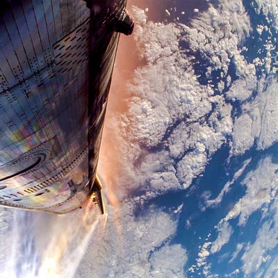 Explota un satélite de Elon Musk en el espacio y sus restos descenderán ...