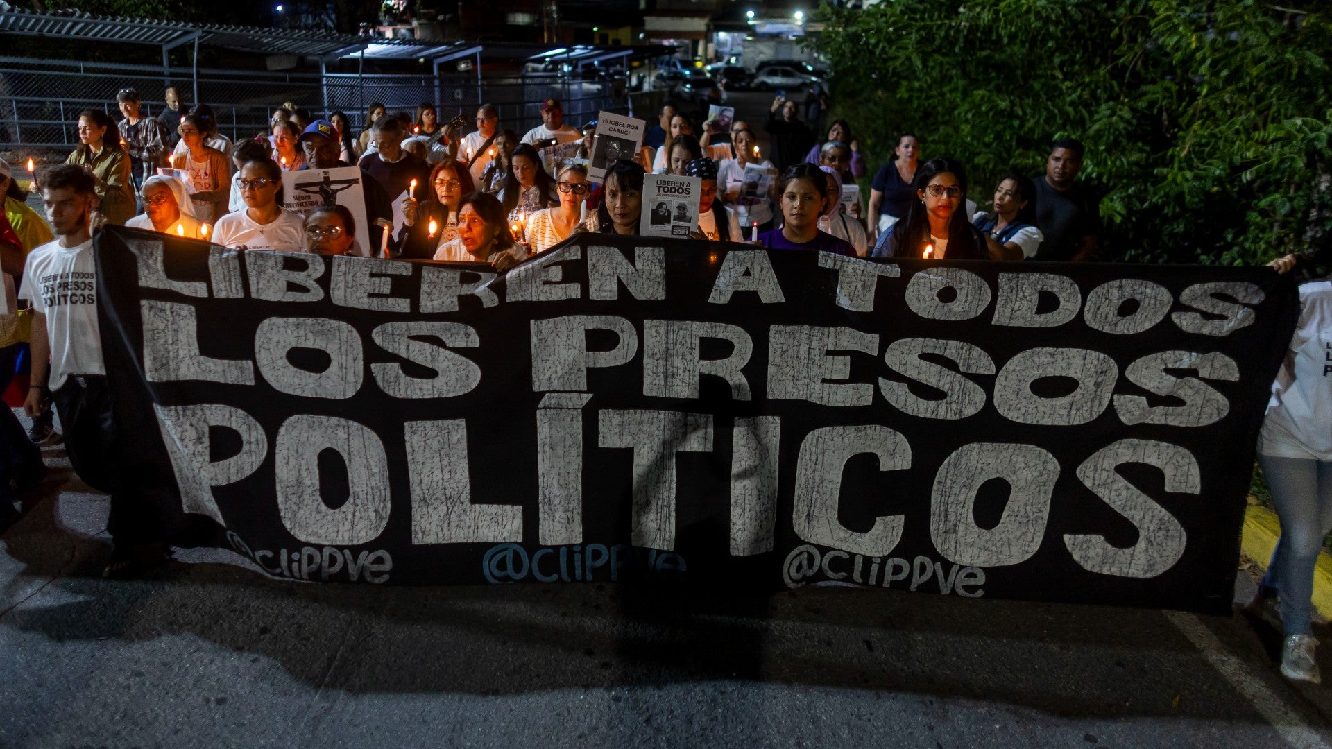 Familiares de presos políticos participan en una movilización a las afueras del Rodeo I (Caracas, Venezuela) - Foto: EFE